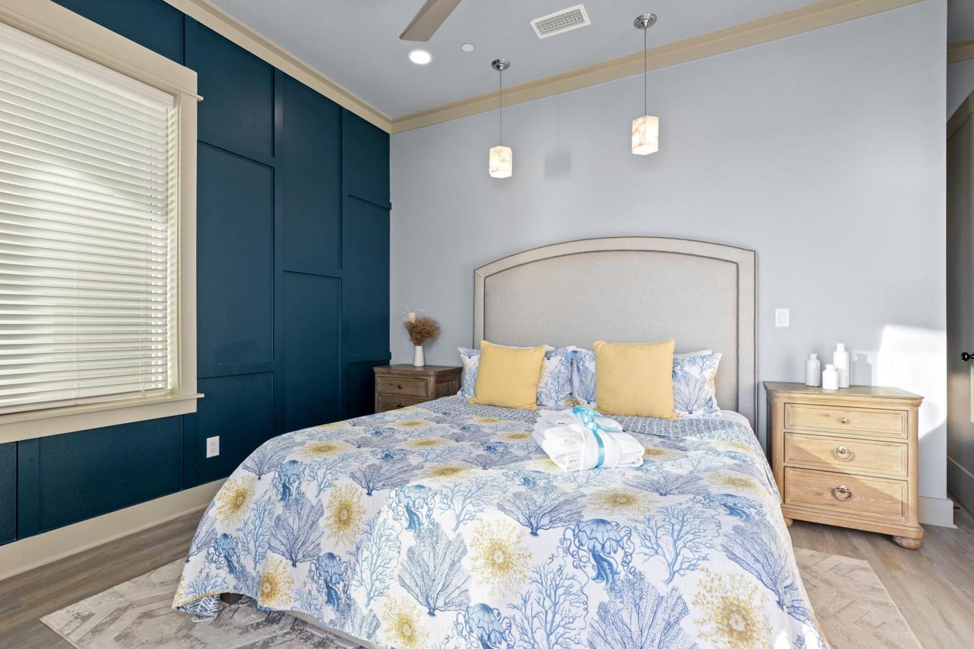 Holiday home Pineapple Paradise! 6br 7ba Beachfront House! Private Pool! Grill! Sleeps 16! Panama City Beach